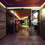 Aparthotel Comfort 4*