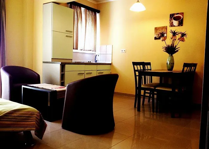 Aparthotel Comfort 4*